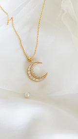 Golden Glow Pendant Necklace