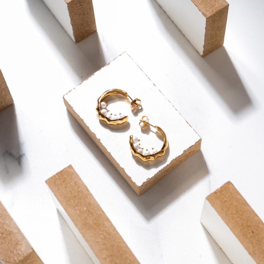 Pearls of gold hoops